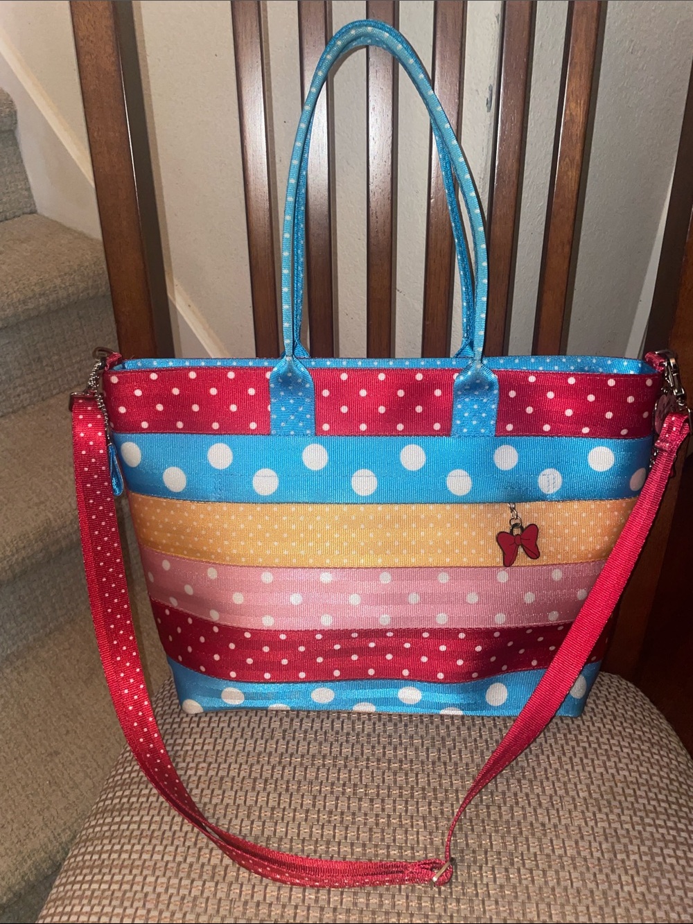 Harveys Disney Minnie Dots Colorblock Polka Dot Tote Bag with Removable Strap